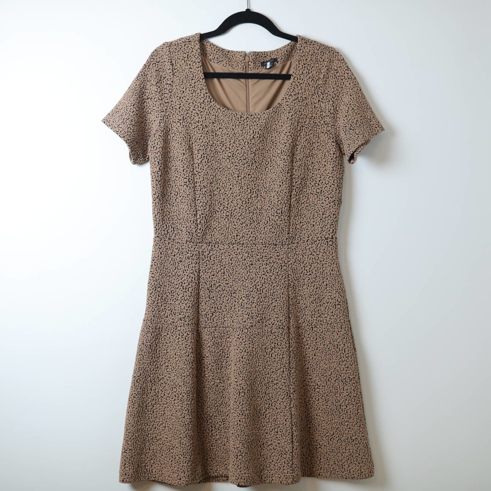 Ann Taylor Cheetah Pattern Ponte Knit Short Sleeve Dress Size 8